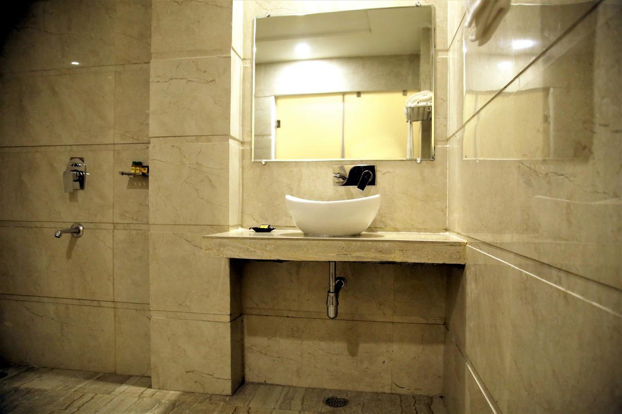 Sallow Royal Suites Amritsar Exteriör bild