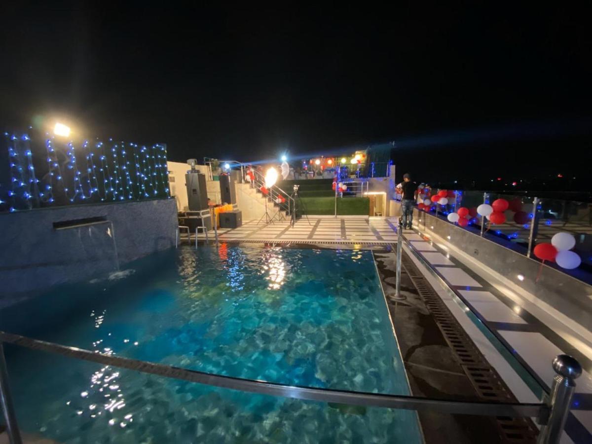 Sallow Royal Suites Amritsar Exteriör bild