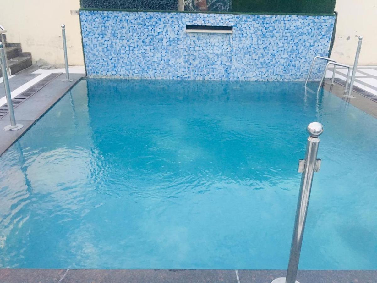 Sallow Royal Suites Amritsar Exteriör bild